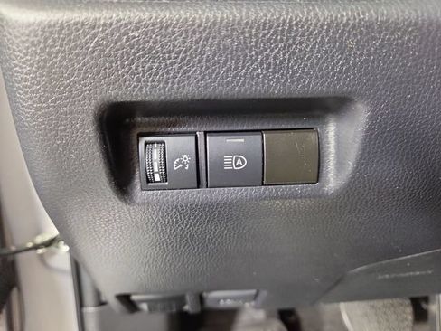 Used 2024 Toyota RAV4 LE AWD/4WD image 26