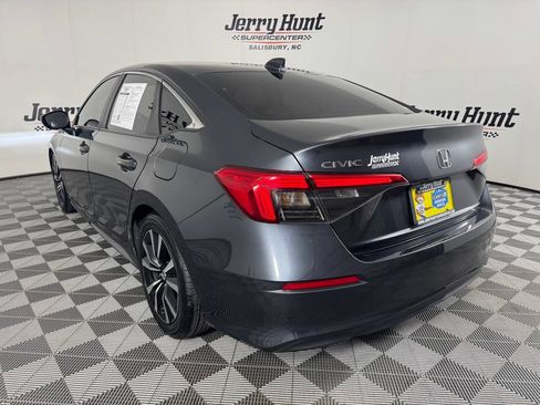 Used 2024 Honda Civic EX image 8