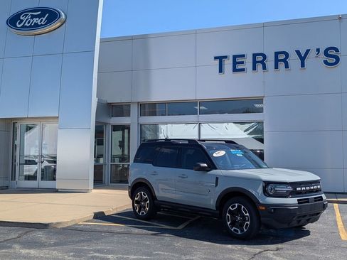 Used 2021 Ford Bronco Sport Outer Banks w/ Outer Banks Package image 1