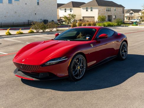 Used 2022 Ferrari Roma RWD image 6