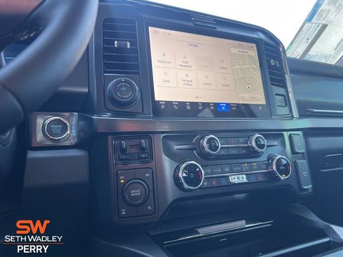 New 2025 Ford F350 Lariat w/ Lariat Ultimate Package image 25