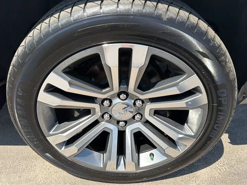 Used 2017 GMC Yukon XL Denali w/ Open Road Package RWD image 38