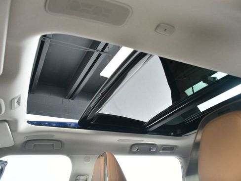 Used 2025 INFINITI QX80 Sensory image 40