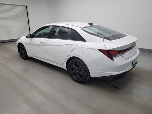 Used 2022 Hyundai Elantra SEL FWD image 3