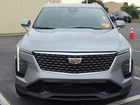 Used 2024 Cadillac XT4 Premium Luxury AWD/4WD image 2