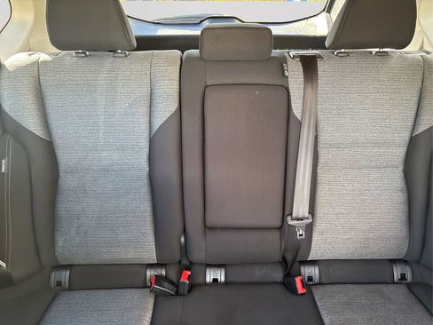 Used 2021 Nissan Rogue SV image 18