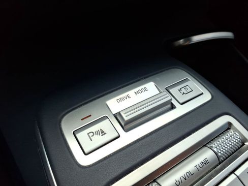 Used 2023 Genesis GV70 3.5T Sport w/ Sport Prestige Package AWD/4WD image 8