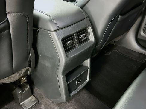 Used 2022 Ford Edge SEL image 27