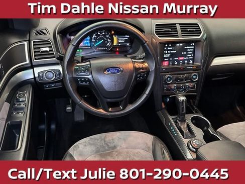 Used 2017 Ford Explorer XLT w/ Equipment Group 202A AWD/4WD image 21