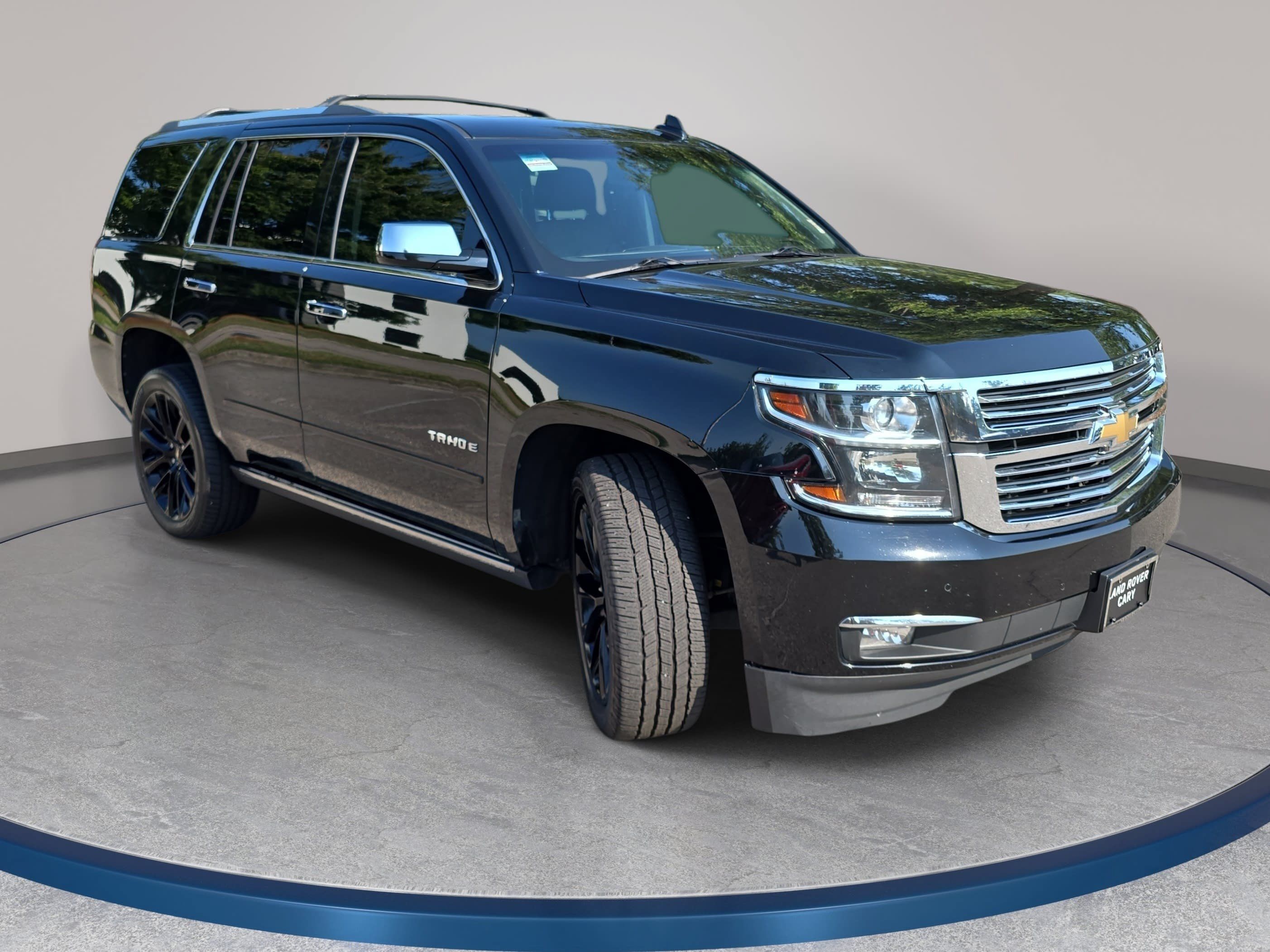 Used 2019 Chevrolet Tahoe Premier w/ Premier Plus Edition AWD/4WD image 3