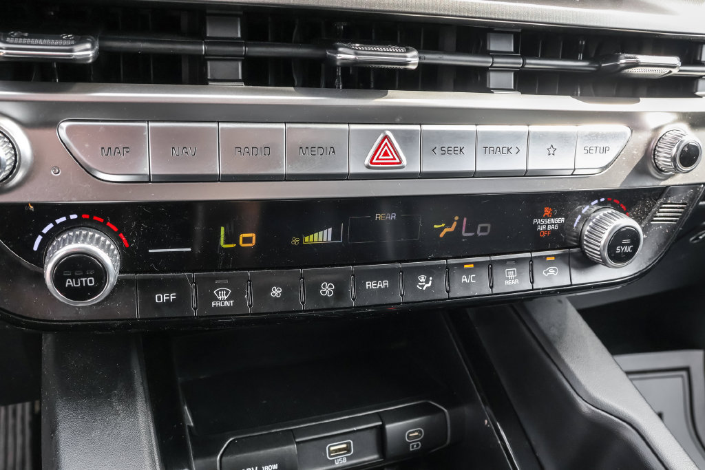 Used 2023 Kia Telluride LX AWD/4WD image 24