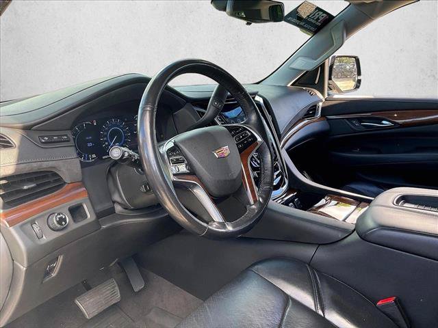 Used 2020 Cadillac Escalade Premium Luxury RWD image 14
