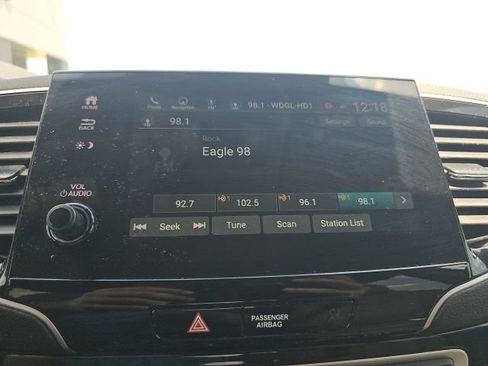 Used 2019 Honda Pilot Touring image 36