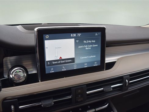 Used 2021 Lincoln Corsair AWD w/ Premium Package image 14