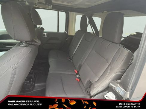 Used 2019 Jeep Wrangler Unlimited Sahara w/ Safety Group AWD/4WD image 20
