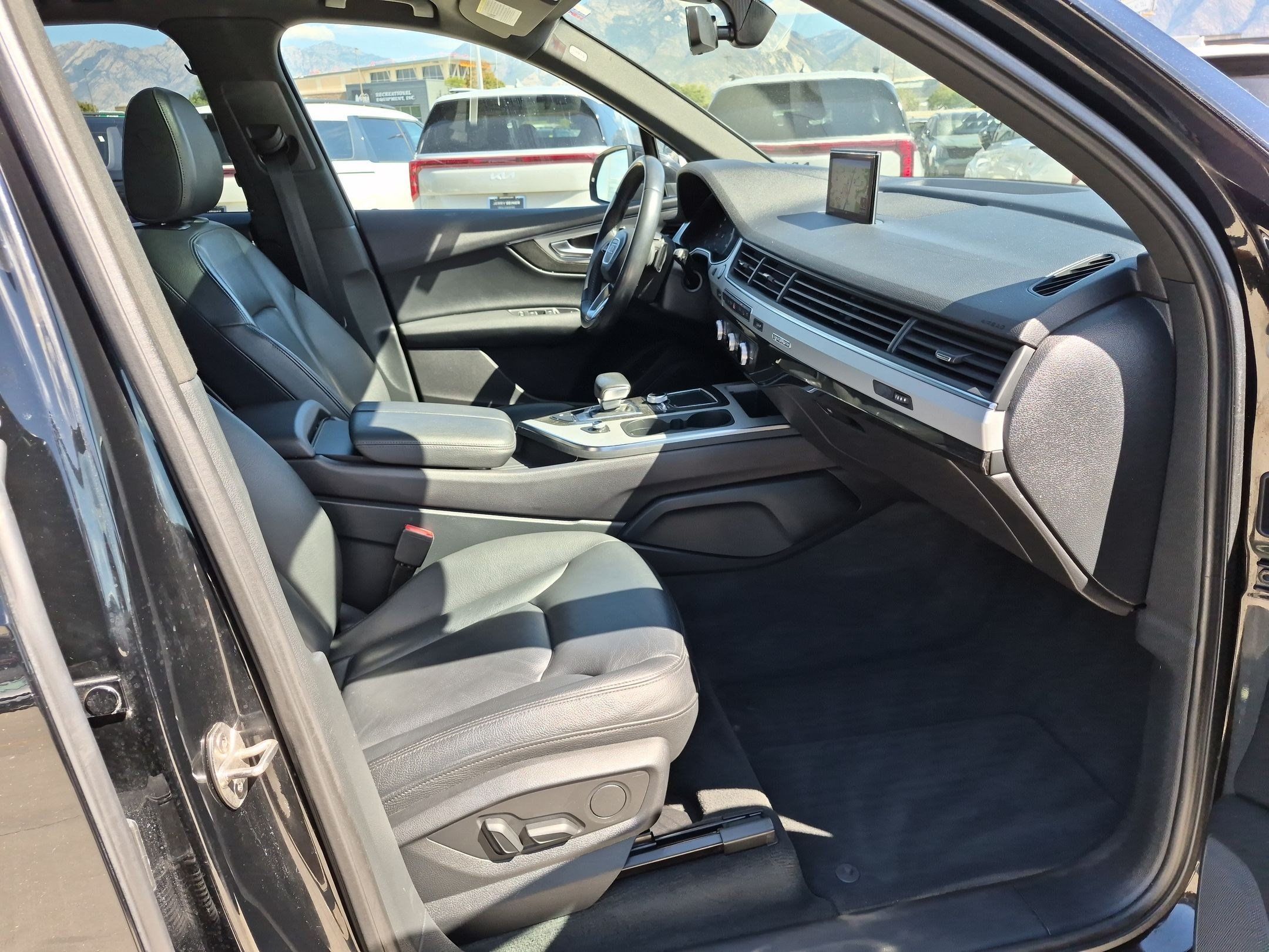 Used 2019 Audi Q7 2.0T Premium w/ Convenience Package AWD/4WD image 31