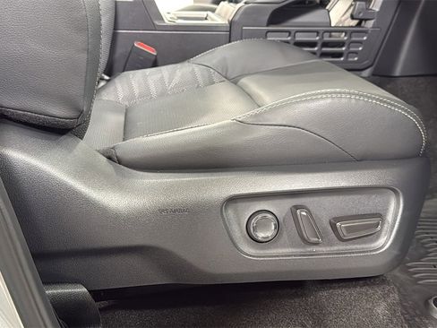 Certified 2025 Toyota 4Runner TRD Off-Road Premium image 20