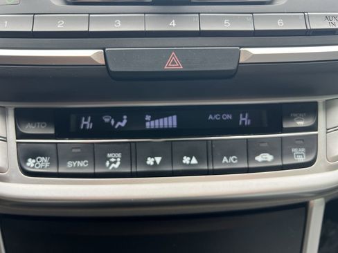 Used 2013 Honda Accord LX image 28