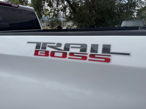 Used 2021 Chevrolet Silverado 1500 Custom Trail Boss AWD/4WD image 29