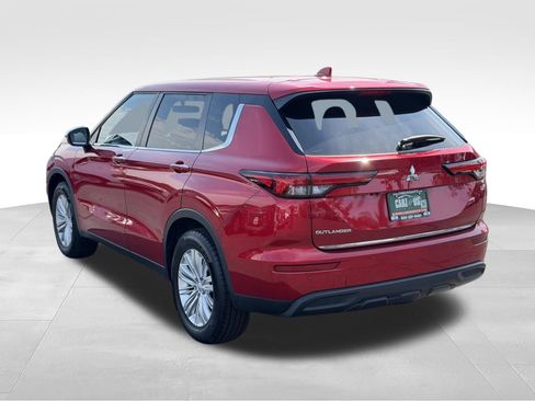 Used 2022 Mitsubishi Outlander ES AWD/4WD image 7
