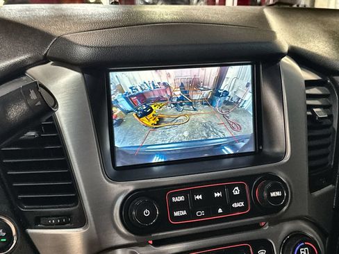 Used 2016 GMC Yukon XL SLT w/ Open Road Package AWD/4WD image 20