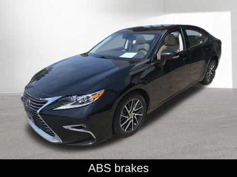 Used 2017 Lexus ES 350 w/ Luxury Package FWD image 11