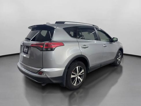 Used 2018 Toyota RAV4 XLE w/ Plus Extra Value Package AWD/4WD image 10