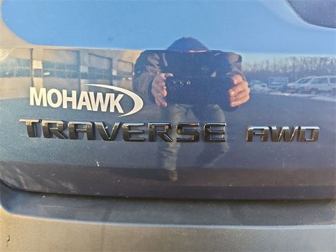 Used 2023 Chevrolet Traverse LT w/ Midnight/Sport Edition image 31