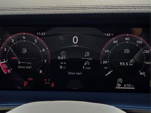 New 2026 Volkswagen Tiguan SE R-Line image 24