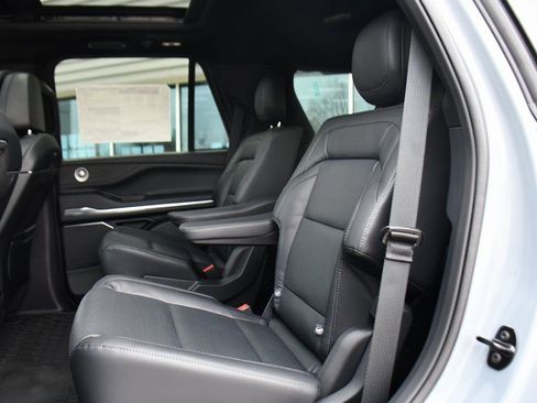 New 2026 Lincoln Navigator Reserve w/ Jet Appearance Package image 26