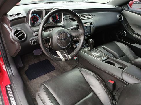 Used 2010 Chevrolet Camaro SS w/ RS Package image 10