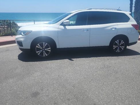 Used 2018 Nissan Pathfinder S FWD image 23