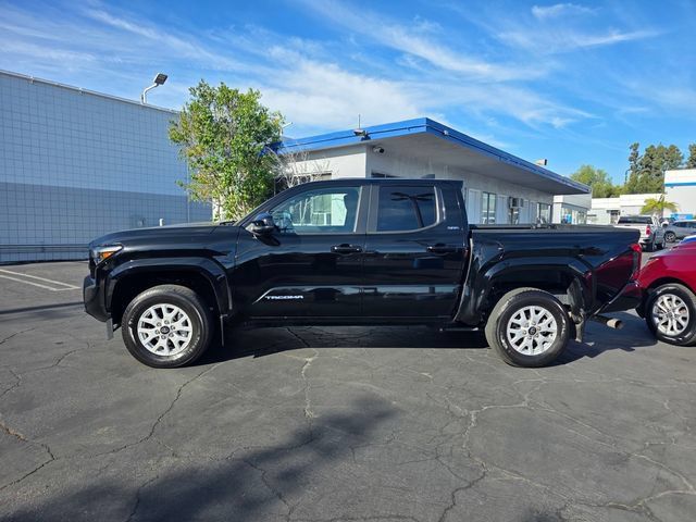 Used 2024 Toyota Tacoma SR5 AWD/4WD image 4