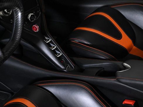 Used 2018 McLaren 720S Performance image 14