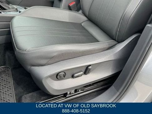Certified 2023 Volkswagen Tiguan SE w/ Panoramic Sunroof Package AWD/4WD image 30