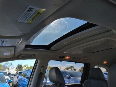 Used 2016 Honda Odyssey Touring Elite image 20