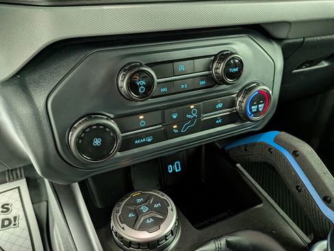 Used 2022 Ford Bronco Black Diamond image 28