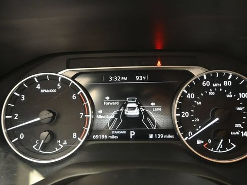 Used 2023 Nissan Rogue SV FWD image 19