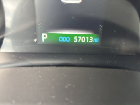 Used 2022 Toyota Sienna LE image 12