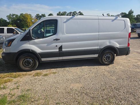 Used 2017 Ford Transit 150 130 Low Roof RWD image 5
