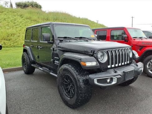 Used 2023 Jeep Wrangler Unlimited Sahara AWD/4WD image 11