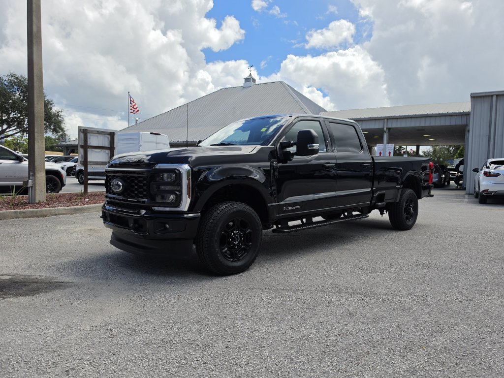 Used 2024 Ford F350 XLT w/ XLT Premium Package AWD/4WD image 2