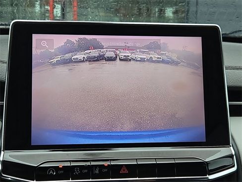 Used 2022 Jeep Compass Limited image 17