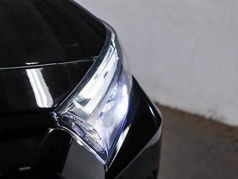 Certified 2024 Toyota RAV4 XLE FWD image 8