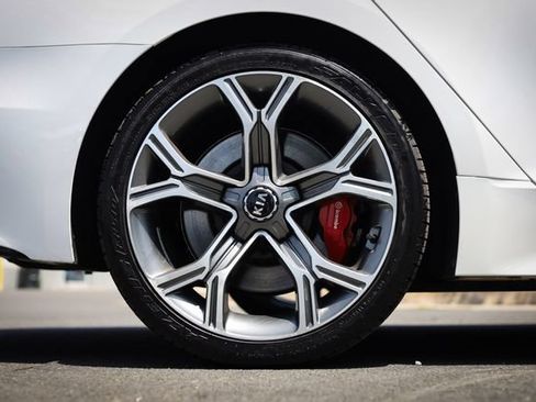 Used 2019 Kia Stinger GT1 RWD image 25