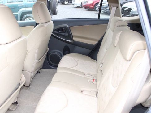 Used 2011 Toyota RAV4 4WD w/ Base L4 Extra Value Pkg image 17