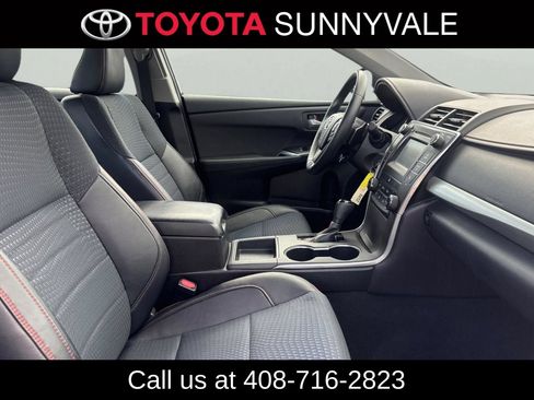 Used 2015 Toyota Camry SE FWD image 19