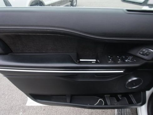 Used 2021 Ford Expedition Limited image 5