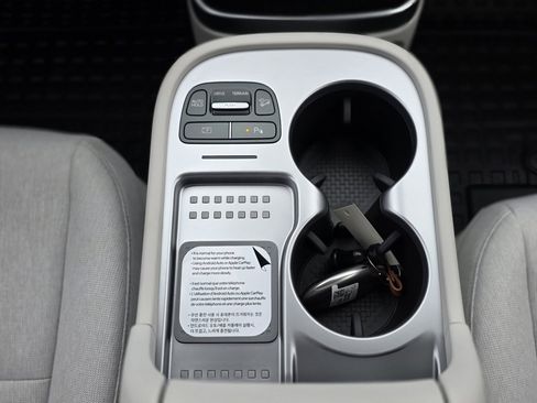 New 2026 Hyundai Ioniq 9 SE image 28