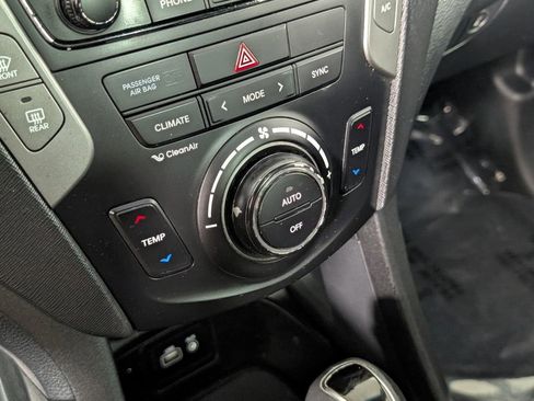 Used 2017 Hyundai Santa Fe Sport image 19